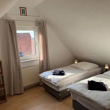 Stadt-domizil Fuer 6 Pers Mit Parkplatz דירה