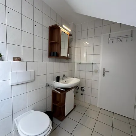 Stadt-domizil Fuer 6 Pers Mit Parkplatz *