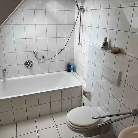 Stadt-domizil Fuer 6 Pers Mit Parkplatz דירה *